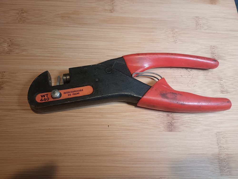 Thomas & Betts WT440 /  Hand Crimp Tool / Compression / No Die