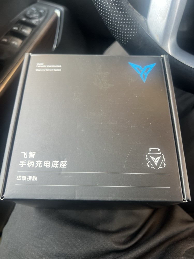 Flydigi Vader 4 Pro, Vader 3 Wireless Magnetic Charging Dock for Game Controller