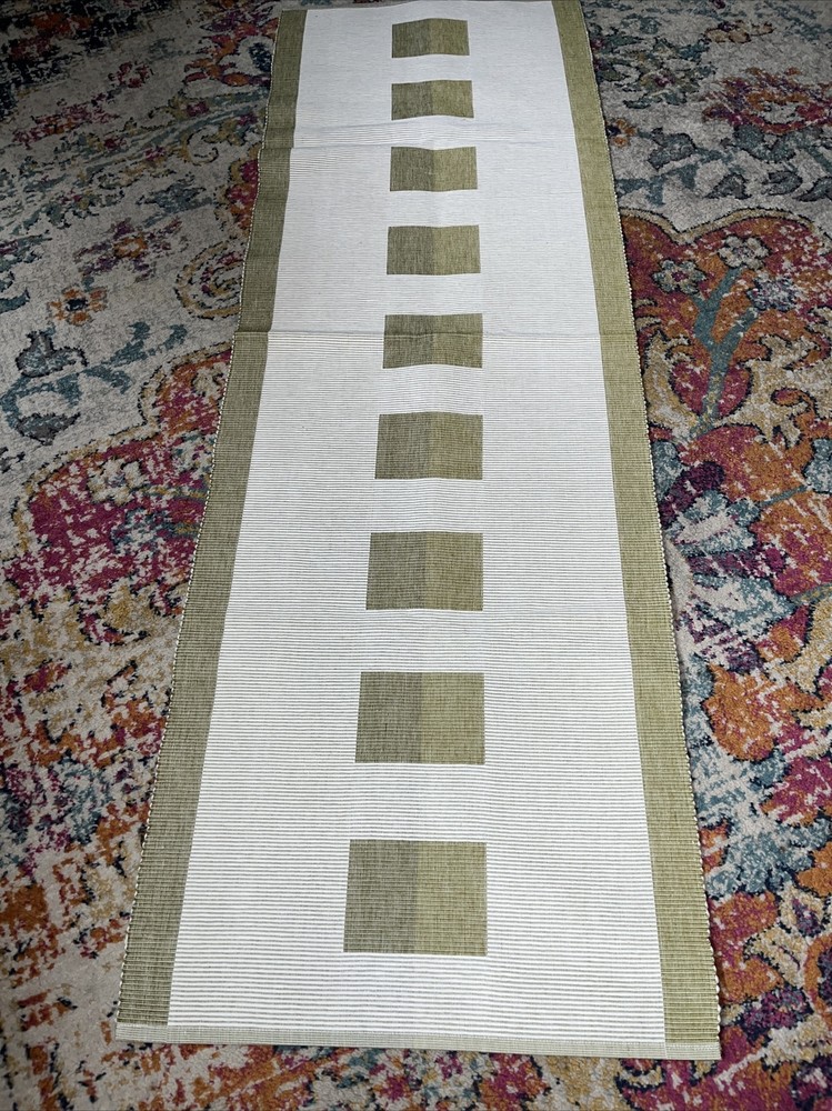 Living Table runner EUC   18.5” X 57”
