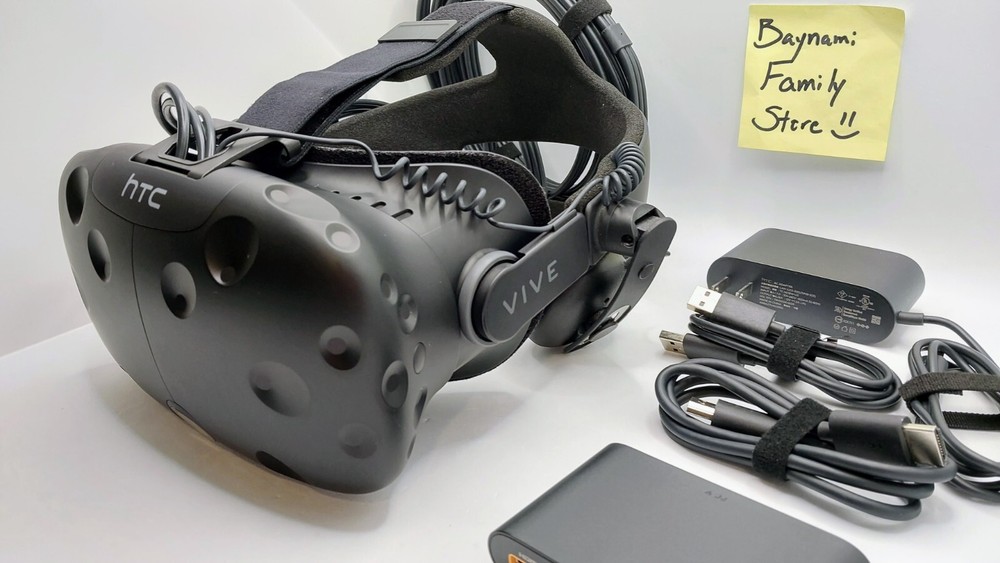 🔥 HTC VIVE Virtual Reality VR Headset w/ Pro Deluxe Audio 🔥 + Linkbox + Cables