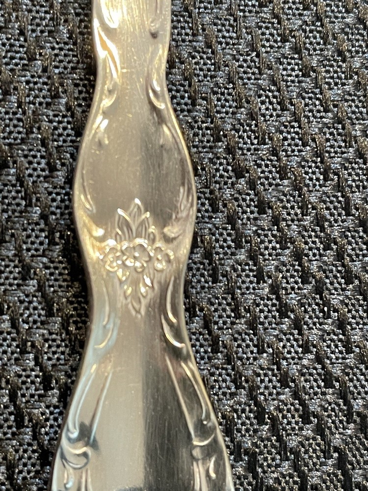 Wm Rogers BEVERLY MANOR Silver Plated Sugar Shell Spoon 5 7/8”