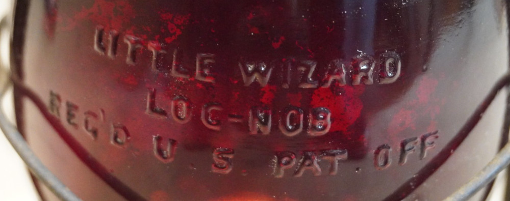 Dietz Little Wizard Lantern Red Globe