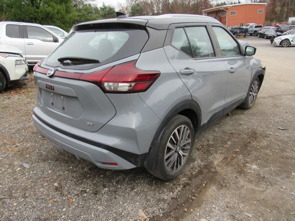 KICKS 2021 Glove Box 1009785