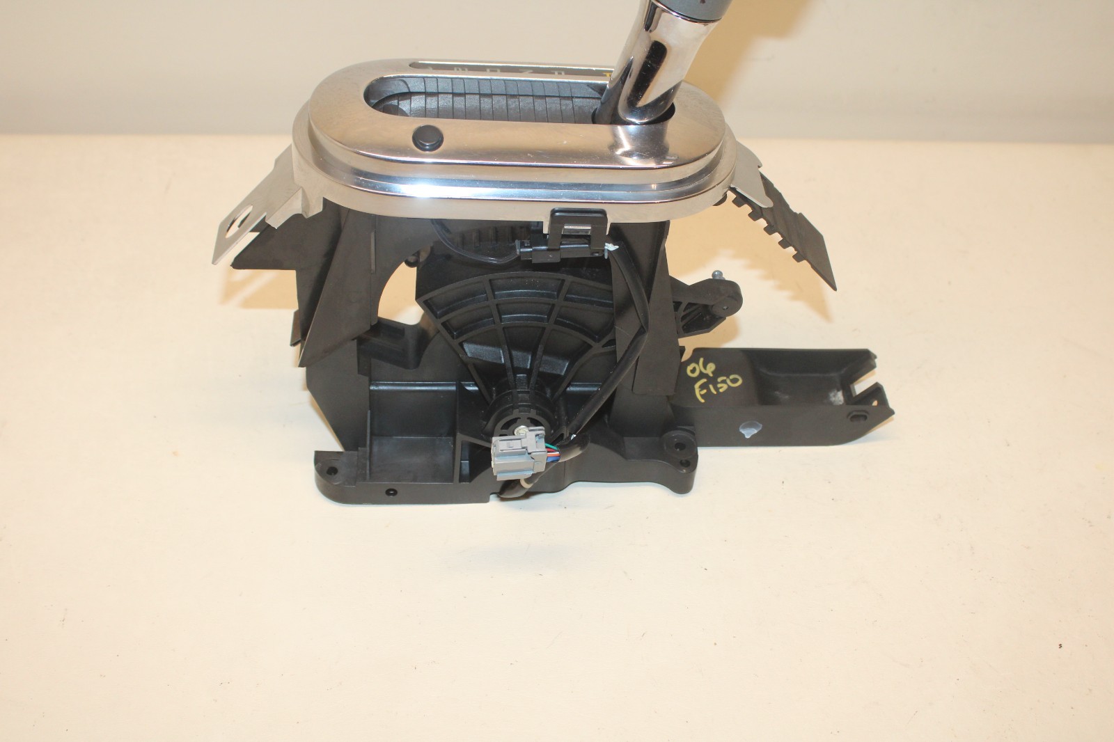 04-08 FORD F-150 F150 AUTO AUTOMATIC FLOOR GEAR SHIFT SHIFTER
