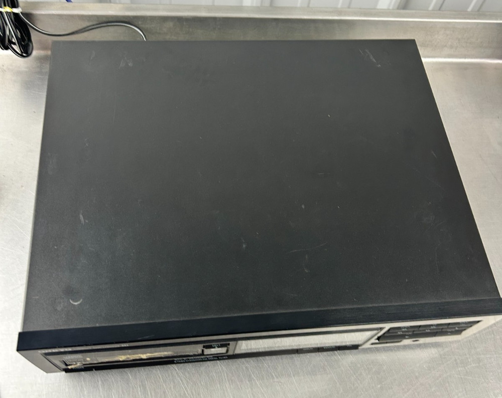 Onkyo DX-C300 CD 6 Multi Compact Disc Changer Pre-Owned