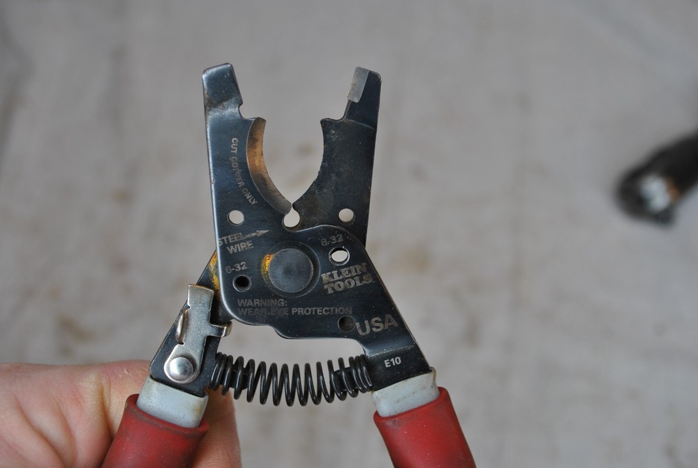 Klein Tools Multi-Cable Cutter 63020 Klein-Kurve® 12AWG Solid and Stranded