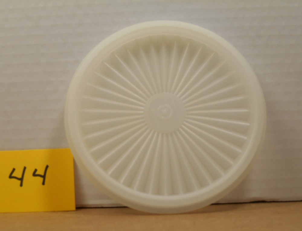 Tupperware Servalier Sheer Replacement Lid Only #812B-1  Y44