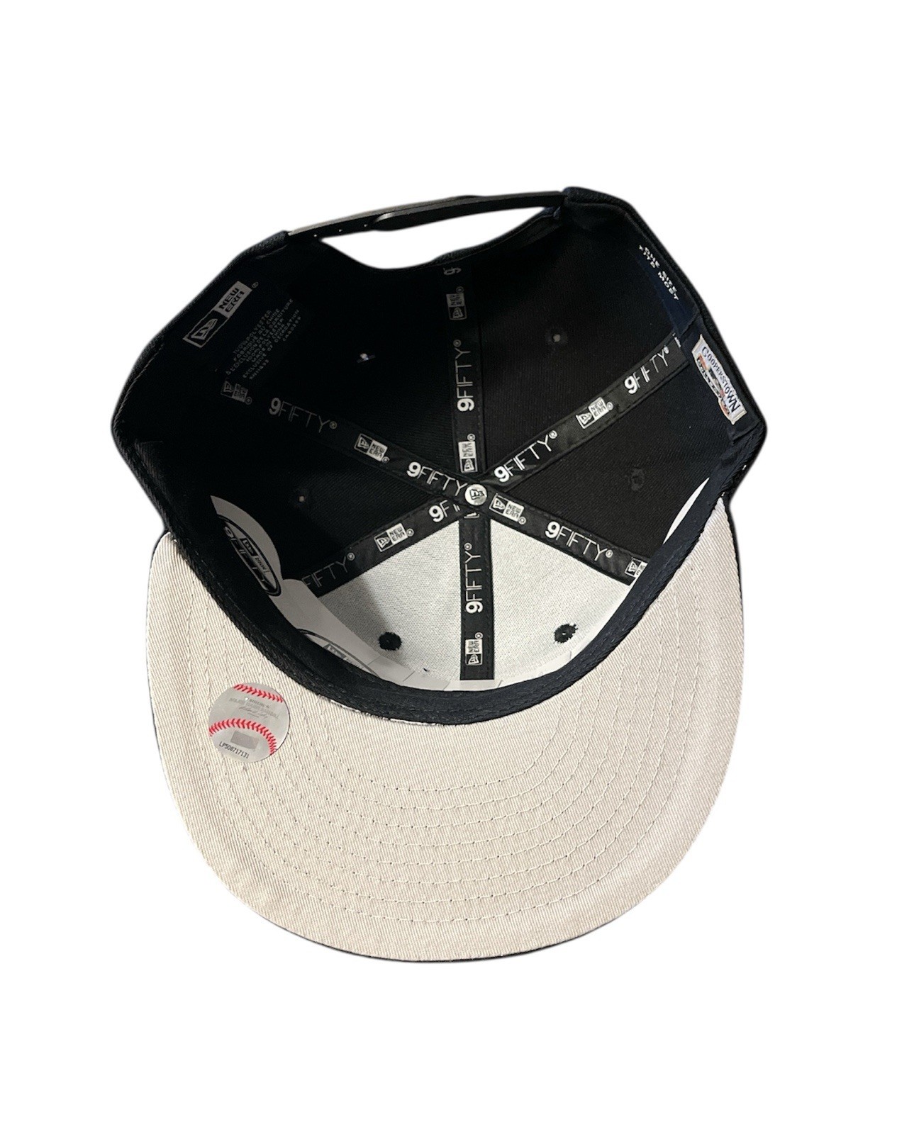 Chicago White Sox 9Fifty New Era SnapBack Hat Black & White Adjustable