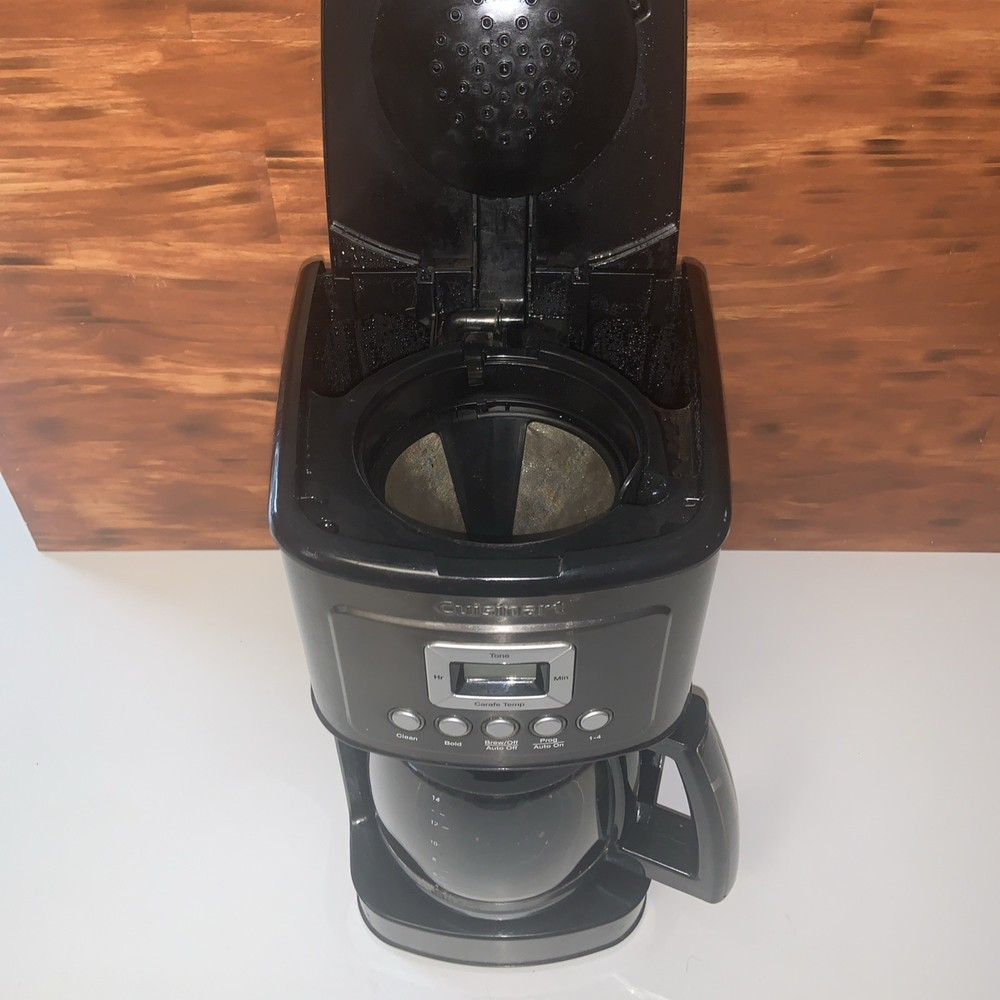 Cuisinart PerfecTemp 14-Cup Programmable Coffee Maker DCC-3200