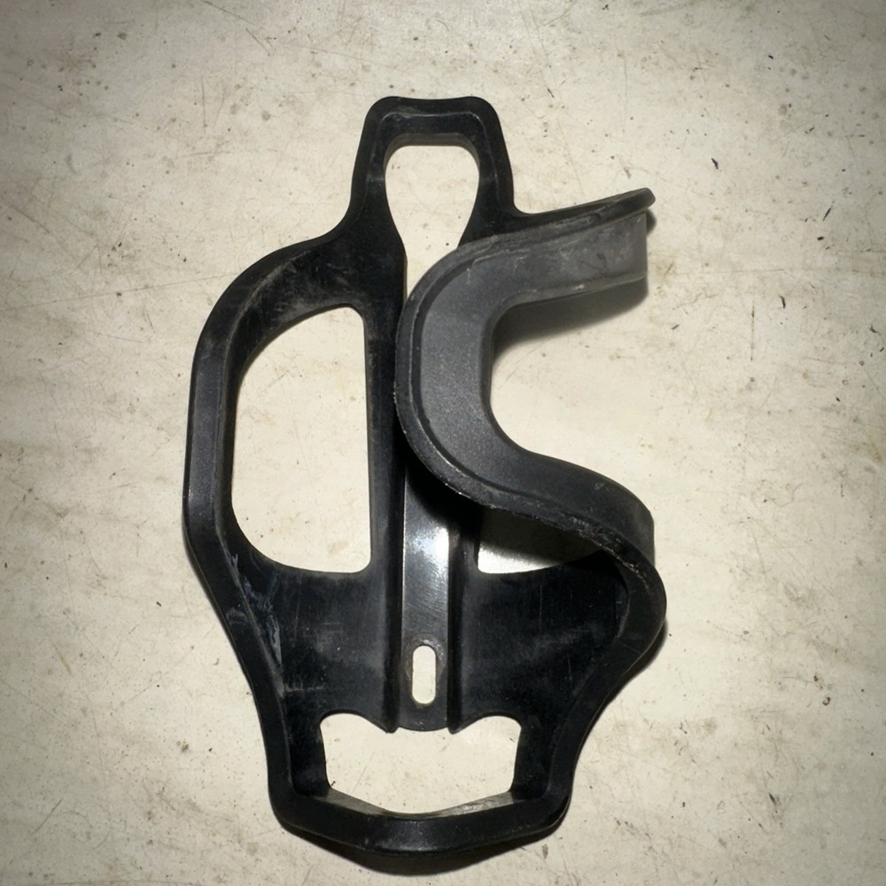 Lezyne Flow SL - L Water Bottle Cage LEFT Hand Side Loading Secure Black Small