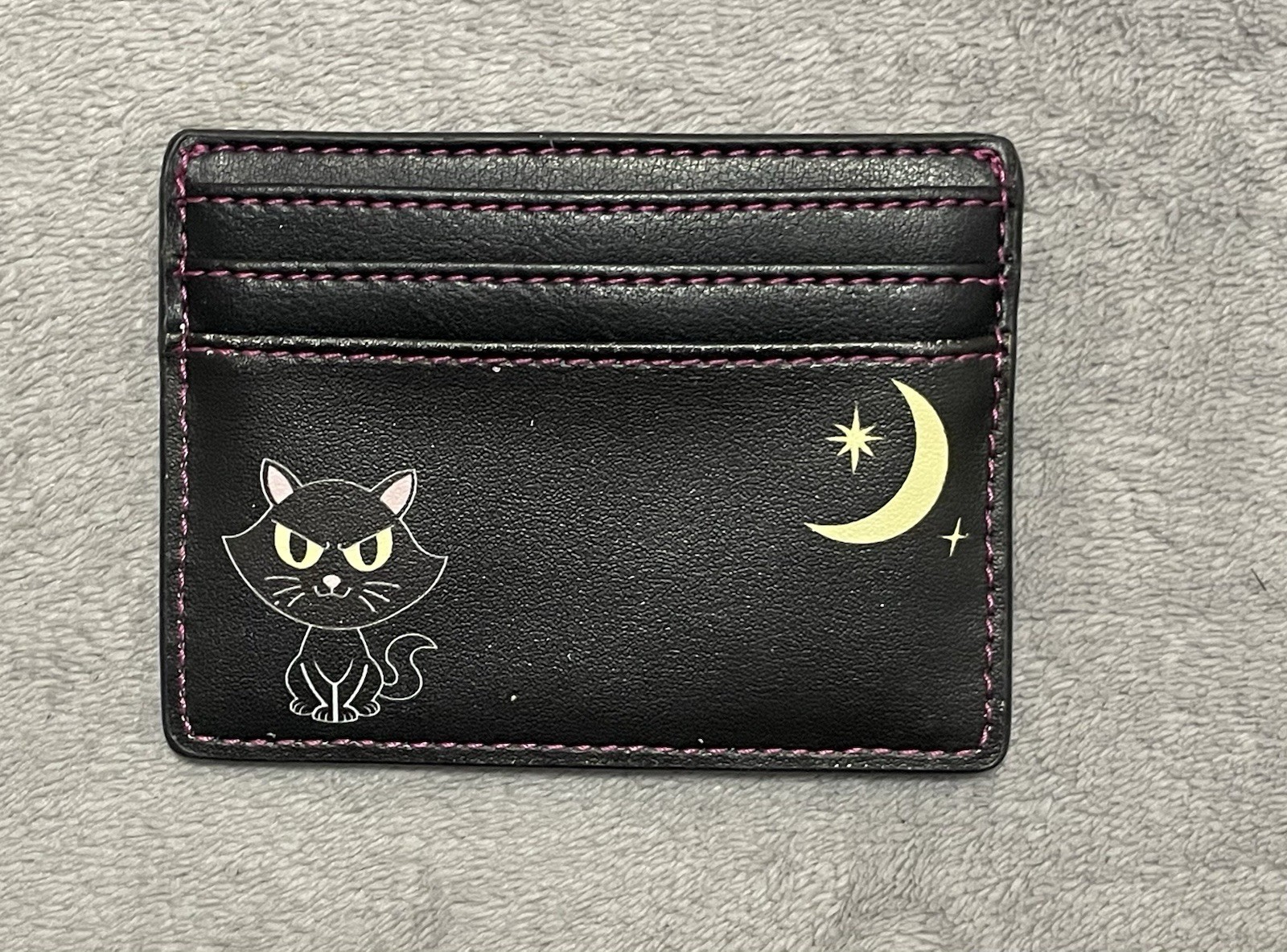 Disney Our Universe Hocus Pocus Cauldron Card Holder Wallet Sanderson Sisters