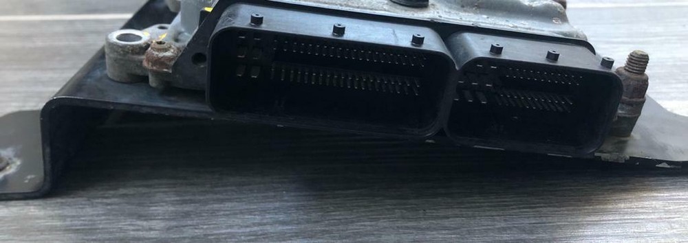 Peterbilt Electronic DDF Control Module P/N A030W570 Engine: ISX15