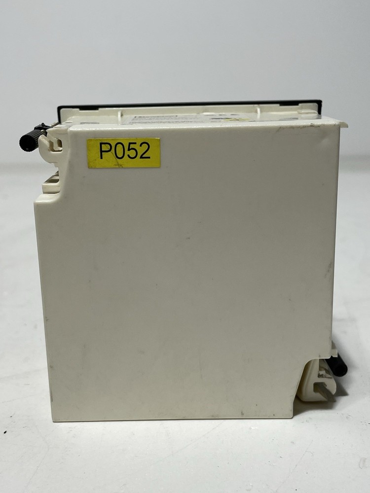 Crompton Instruments E244-02V-G-RS-RS-C7 Analog Meter