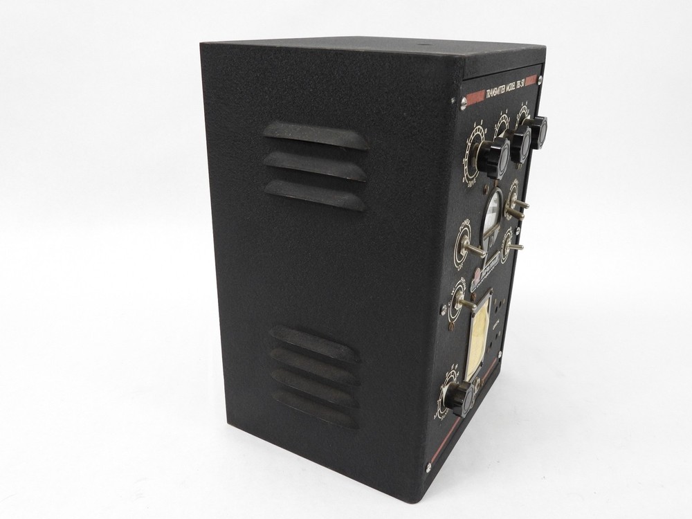 Harvey-Wells TBS-50A Ham Radio Transmitter + CMA-50 (excellent cosmetics)