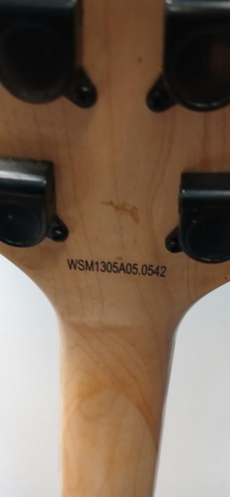 DEAN GUITARS VENDETTA (P06034009)