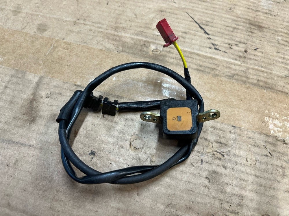 Honda Cbr600 Pulse Timing Pick Up Sensor From A 1994 Model