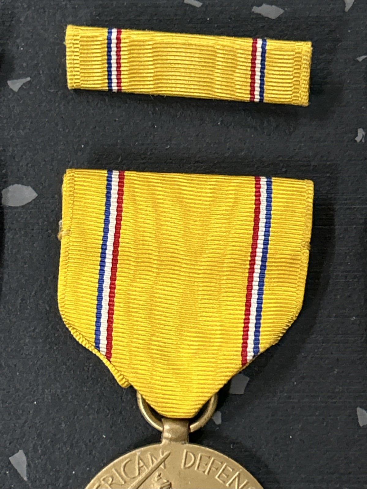 VTG U.S. Military WWII Medals & Pin Bars American Campaign Defense Good Conduct