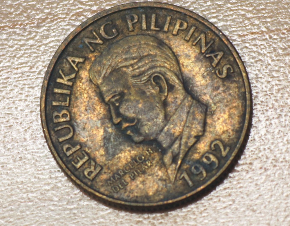 1992 Philippines 50 Sentimos Monkey-eating Eagle