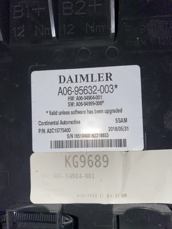 2019 Freightliner Cascadia Cab Module A0695632003 (650-10967)