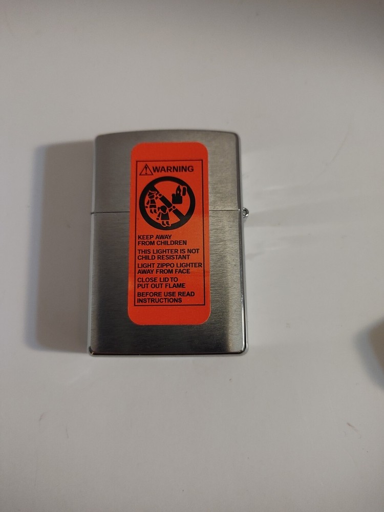 2005 Zippo Windproof Lighter Satin Chrome A1
