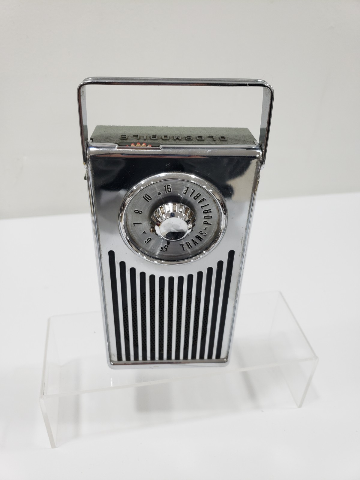 Vintage 1959 OLDSMOBILE TRANS-PORTABLE AM Car Radio for Parts or Restore 989172