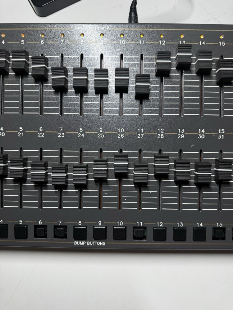 NSI MC 7016 Memory Lighting Controller 32 Channel Professional Light Console