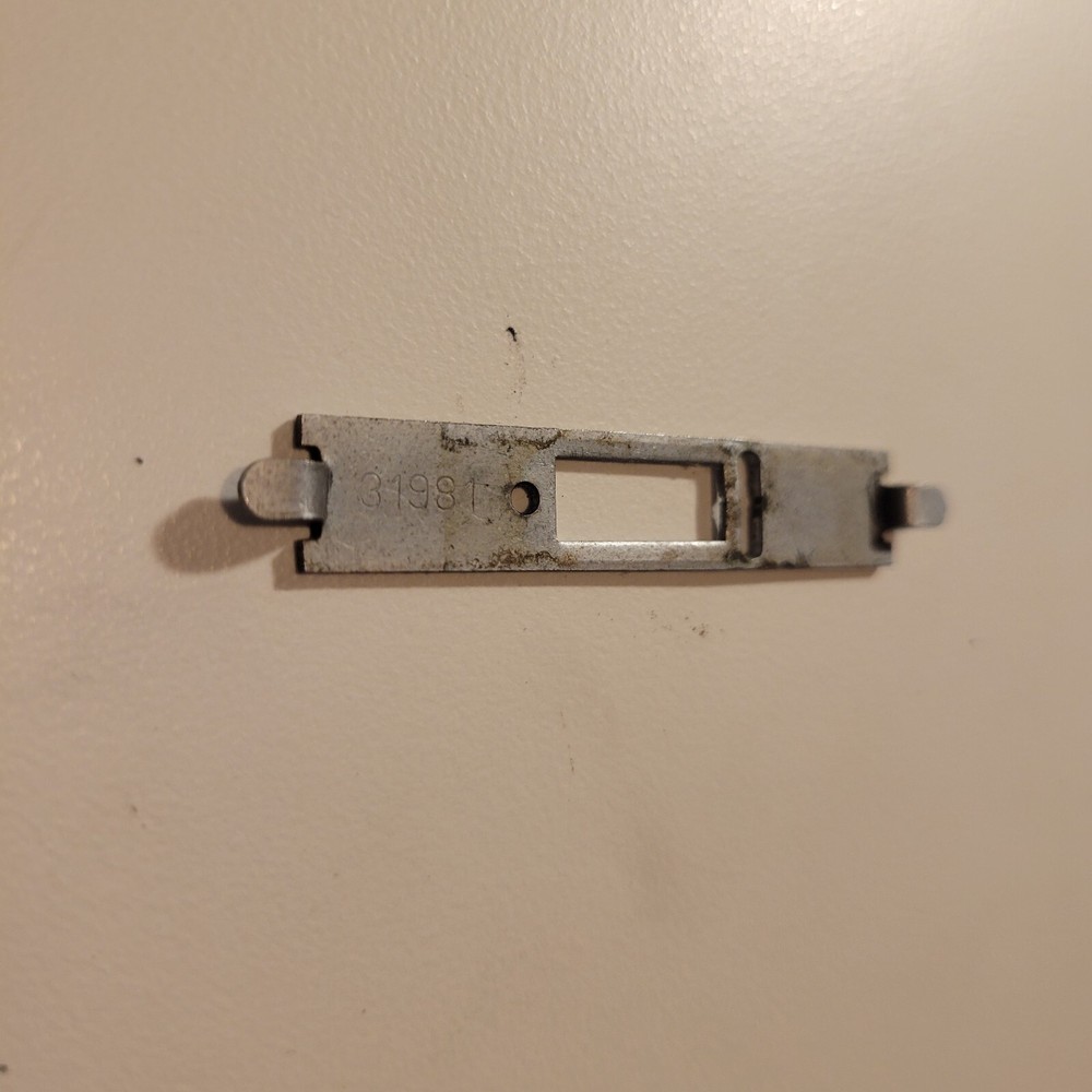 Kenmore 158.17530 1753 Sewing Machine Part Face Needle Plate Insert