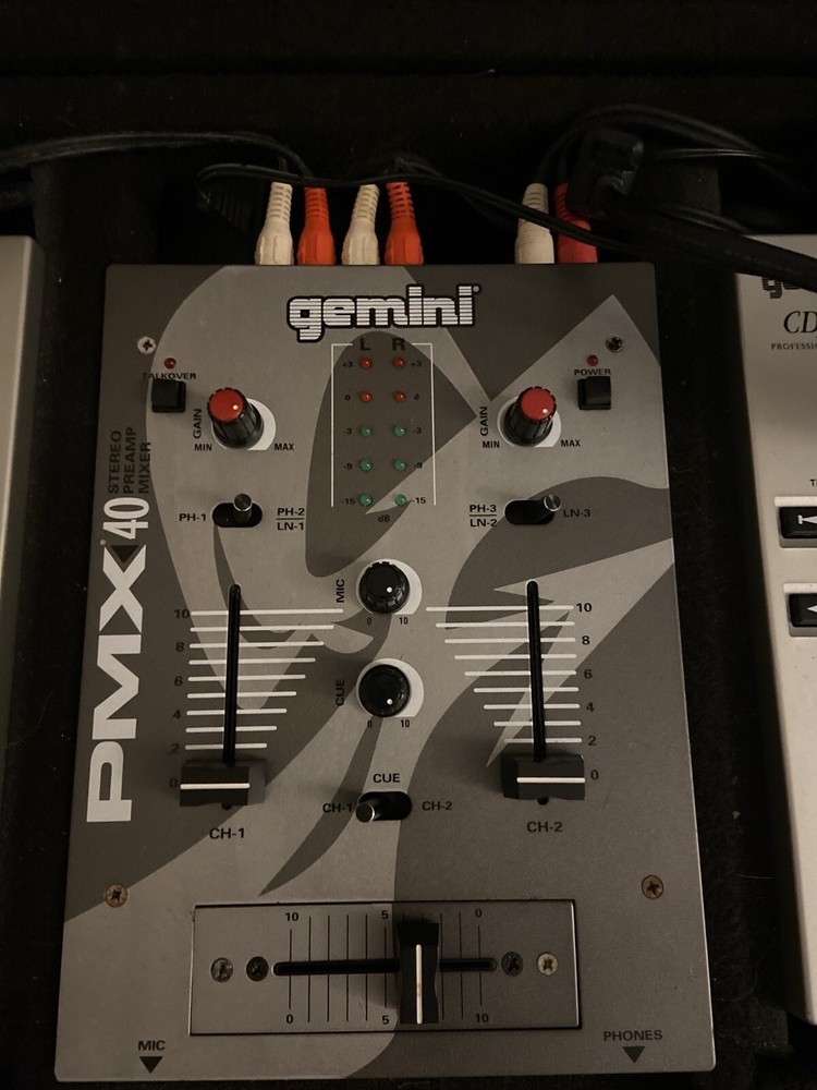 Gemini CDJ-10 Pro CD Player - PLEASE READ - Skips a Lot - Everything Powers On