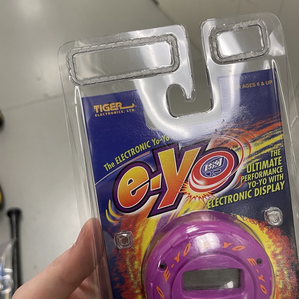 Tiger Electronics E-yo Electronic Yo Yo 1998 Model 03-124 New & Sealed 1998