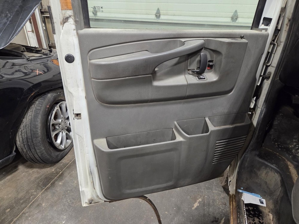 Used Steering Column fits: 2011 Chevrolet Express 2500 van Column Shift w/active