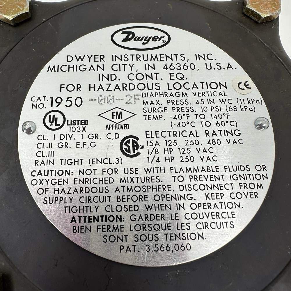 Dwyer 1950-00-2F Explosion-Proof Differential Pressure Switch NEW