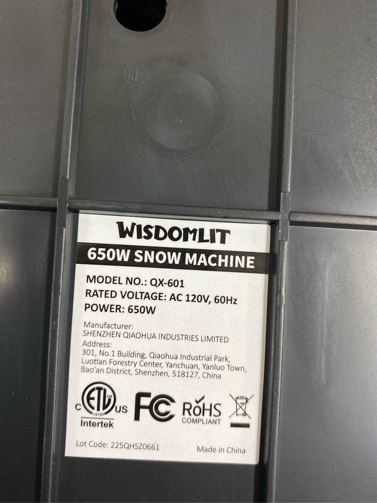 Snow Machine, 650W Snowflake Machine, Artificial Snow Maker with Wired Controlle