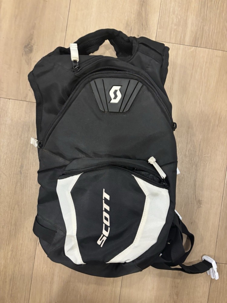 Scott Black White Backpack Nylon Zipper Adjustable Straps Padded Back