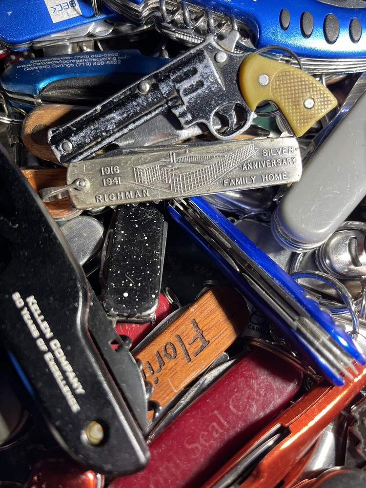 TSA Confiscated Pocket Knives/ Multitools Lot (see description)