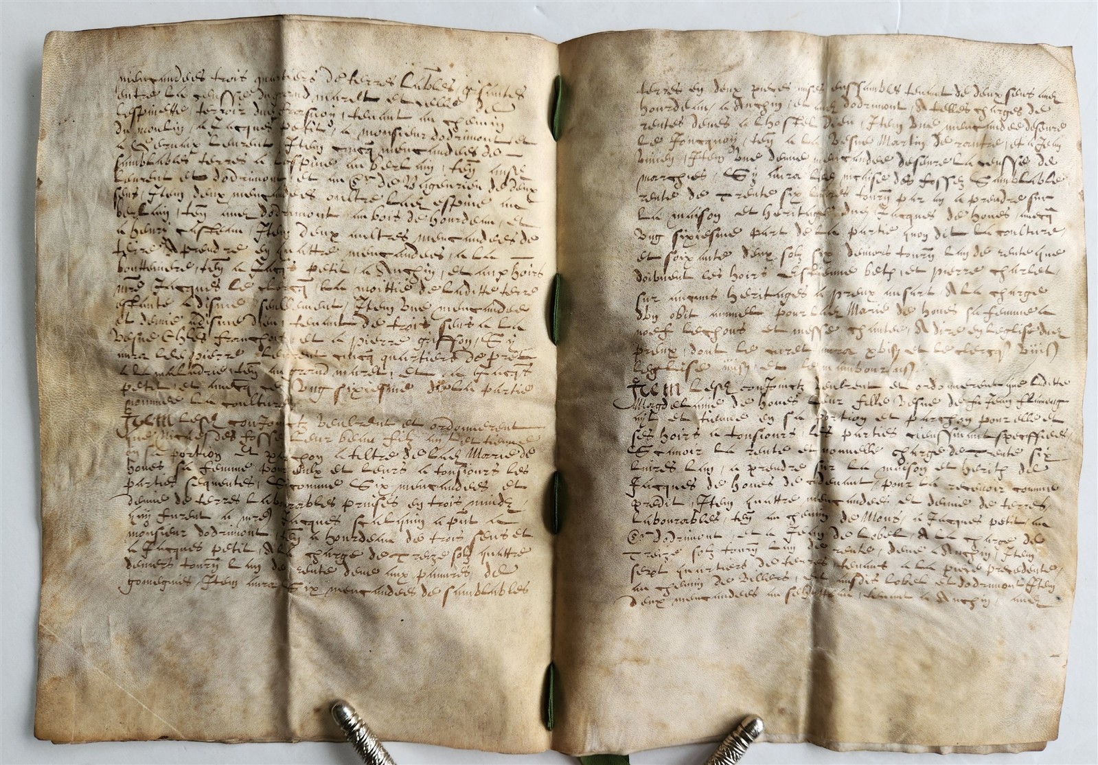 1617 MANUSCRIPT on VELLUM ANTIQUE LEGAL DOCUMENT in Spanish 24 pages