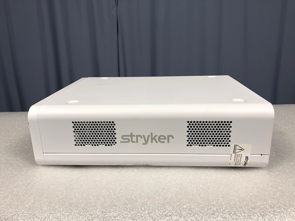 Stryker L11 AIM LED Auto Light Technology Light Source - 2019