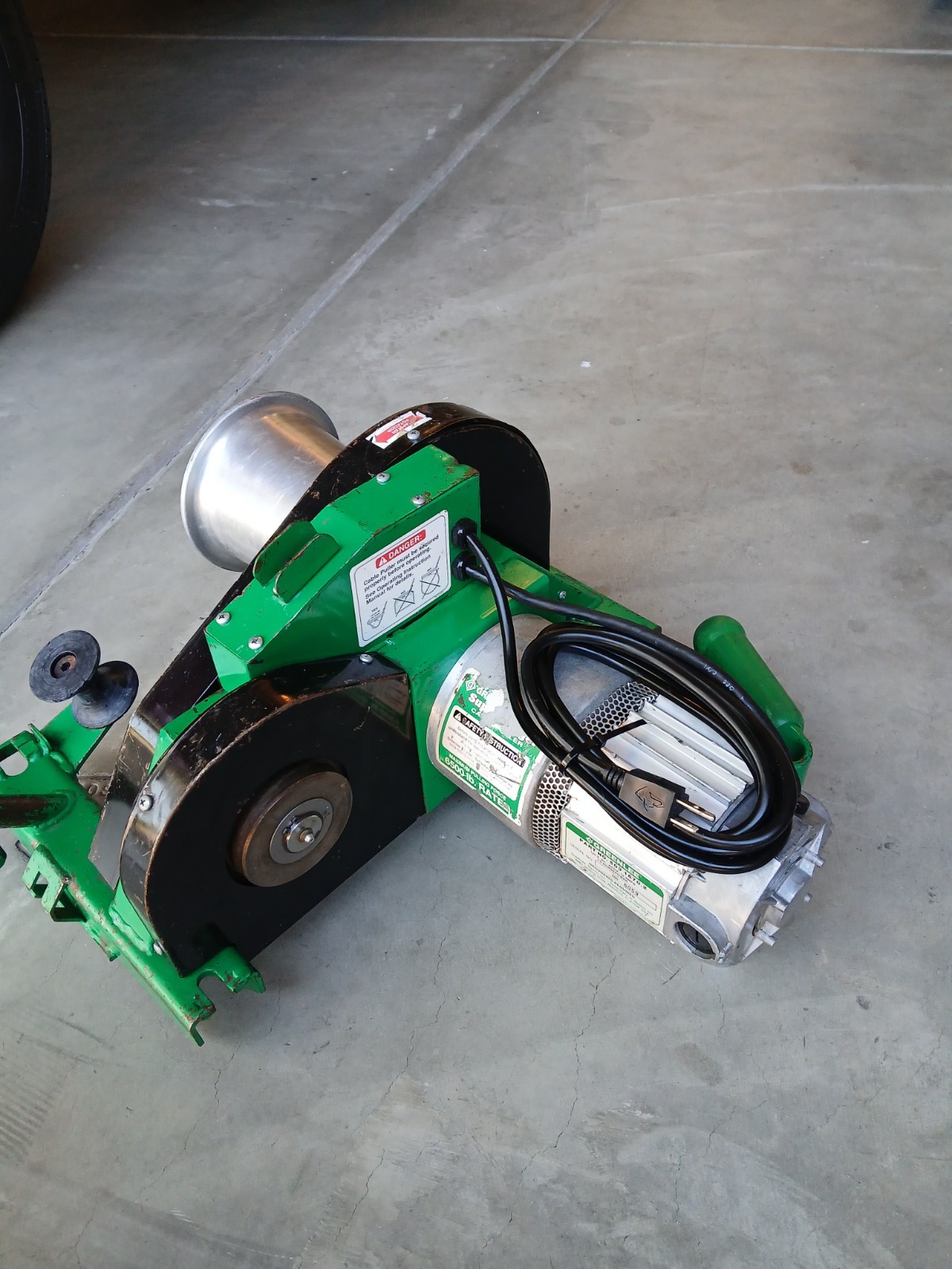 Greenlee 6001 6500 lbs Super Tugger Cable Puller