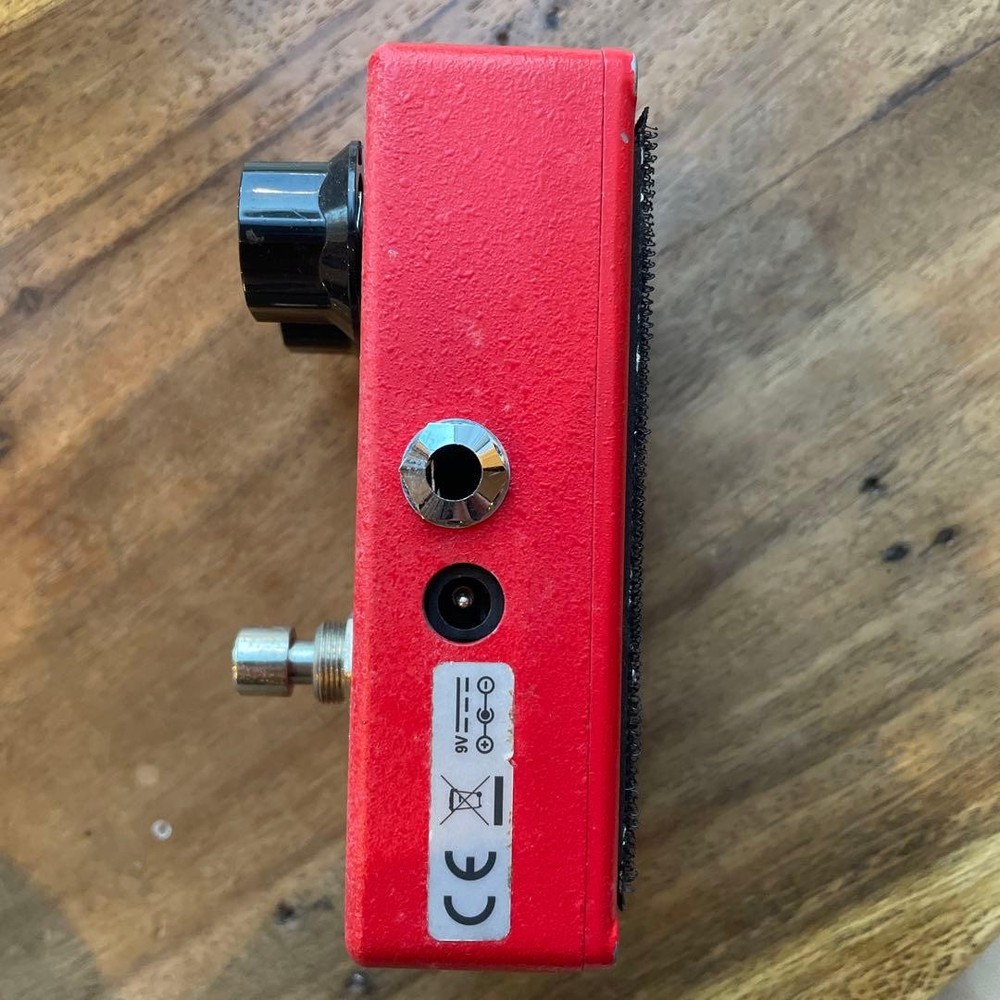 MXR dyna comp guitar effector