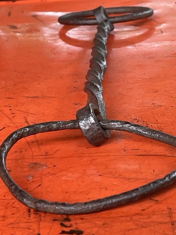 VINTAGE BLACKSMITH FORGED SWEET IRON TWISTED SNAFFLE BIT. HUGE