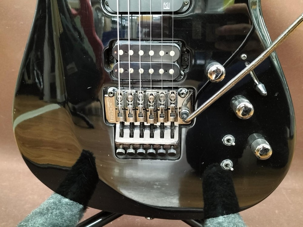 FERNANDES FR-85 electric guitar