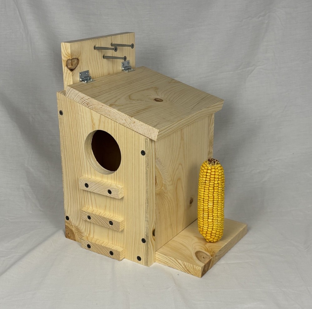Large Solid Pine Backyard Squirrel/Bird House Nesting Box - Awesome Gift