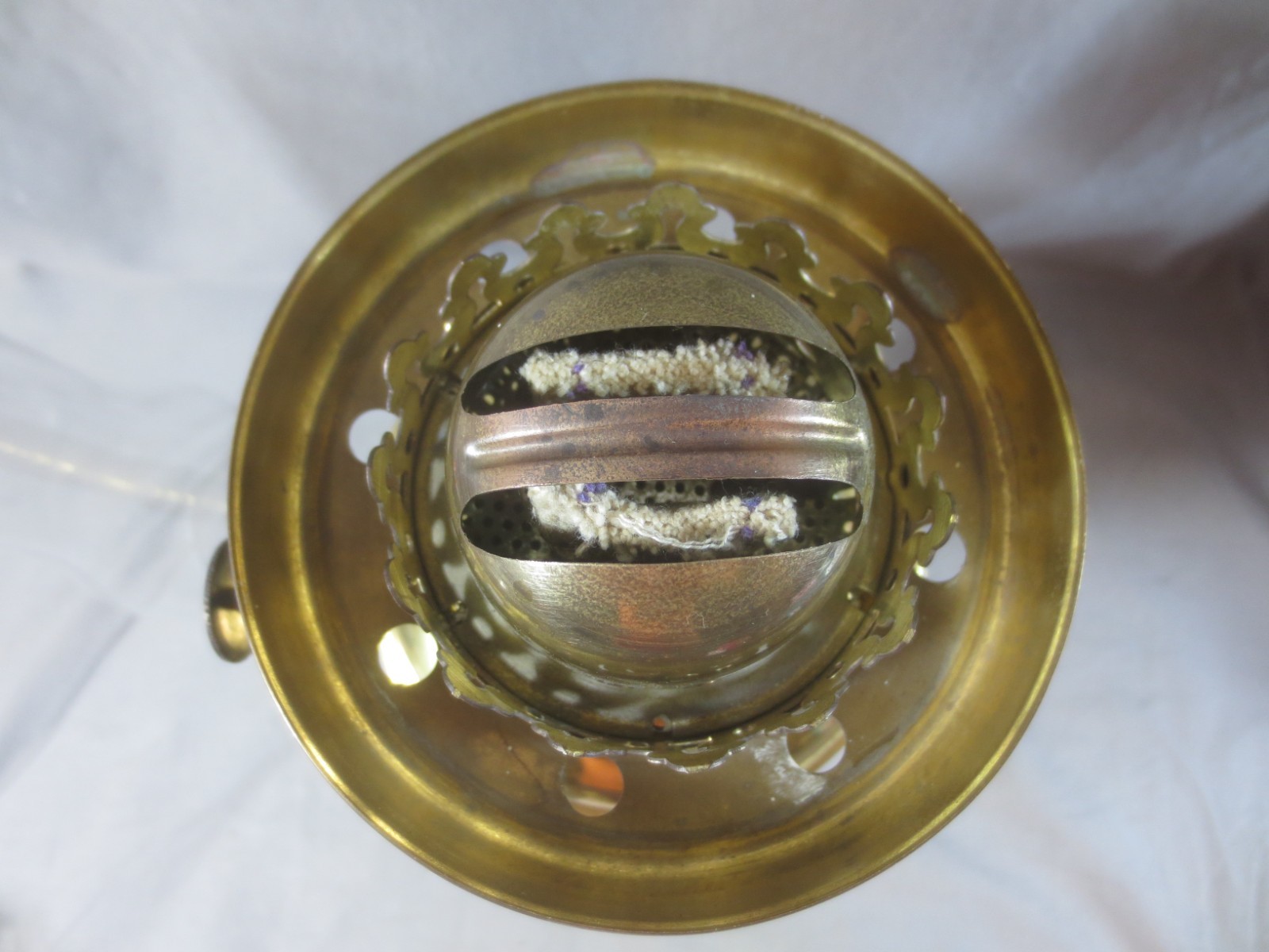 Antique Vintage Made In England Brass Oil Lamp & Chimney Shepards Hut Farmhouse