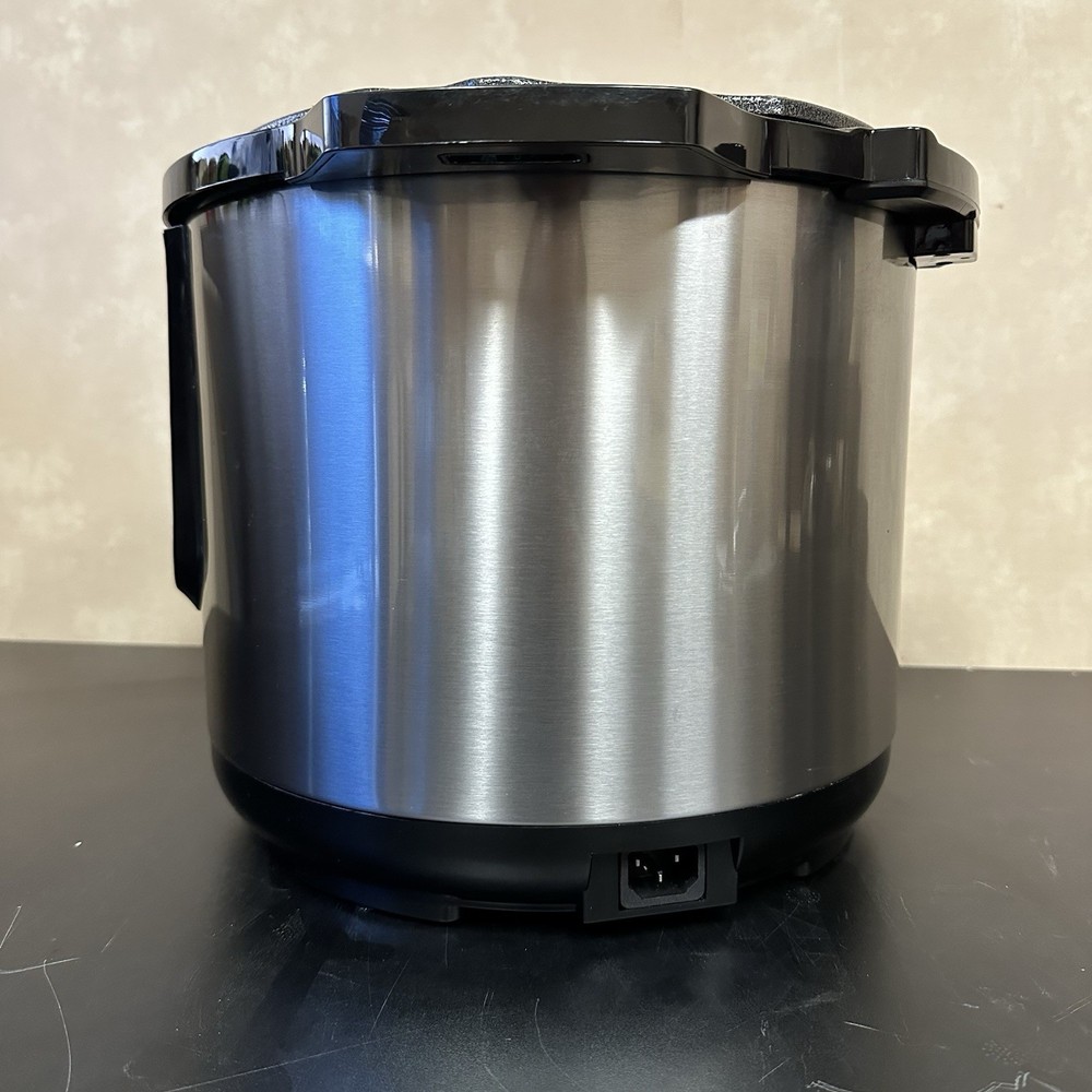 Megachef 8 Quart Digital Pressure Cooker with 13 Pre-set Multi Function Features