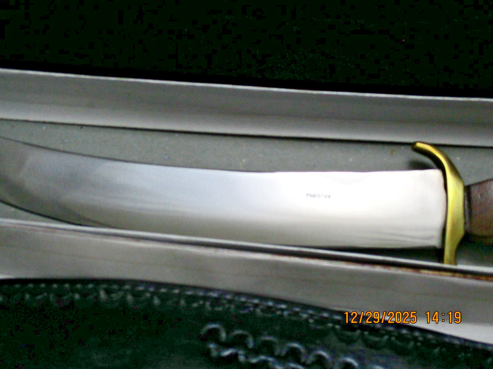 KNIFE, ALI BABA STYLE, GREAT CONVERSATION PIECE/WITH SHEATH