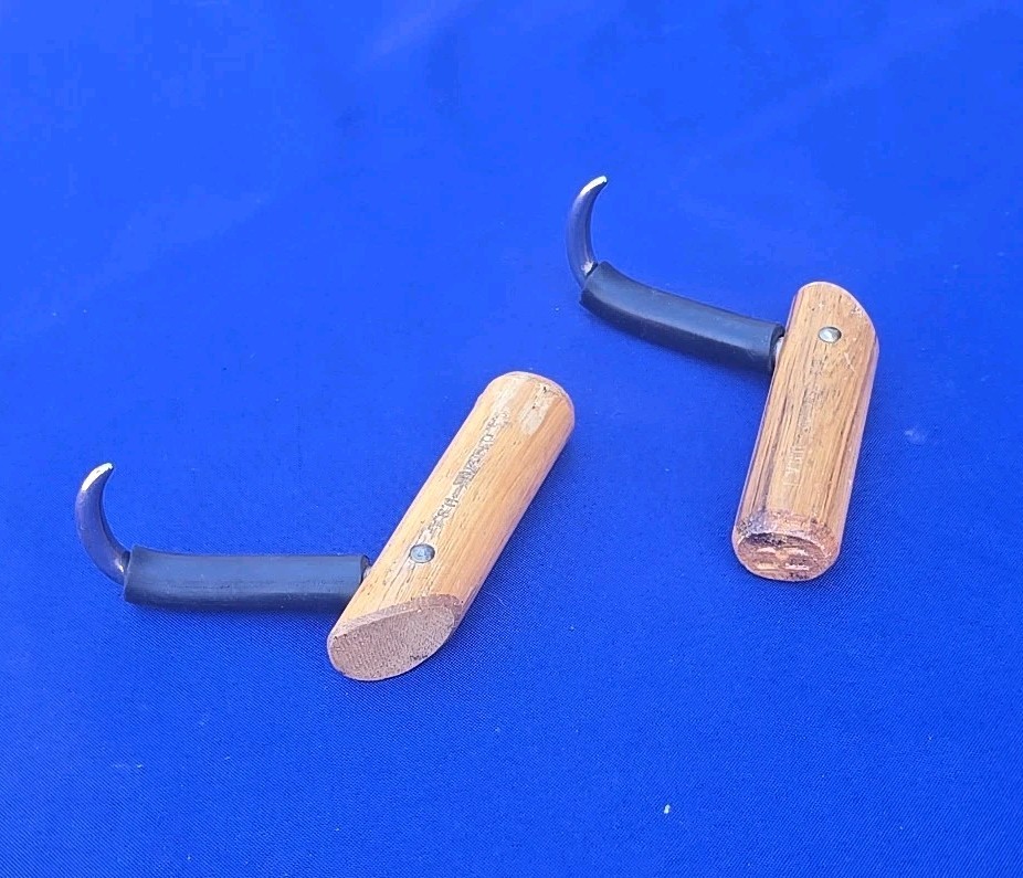 C.S. Osborne Left/Right Coffee Burlap Hooks