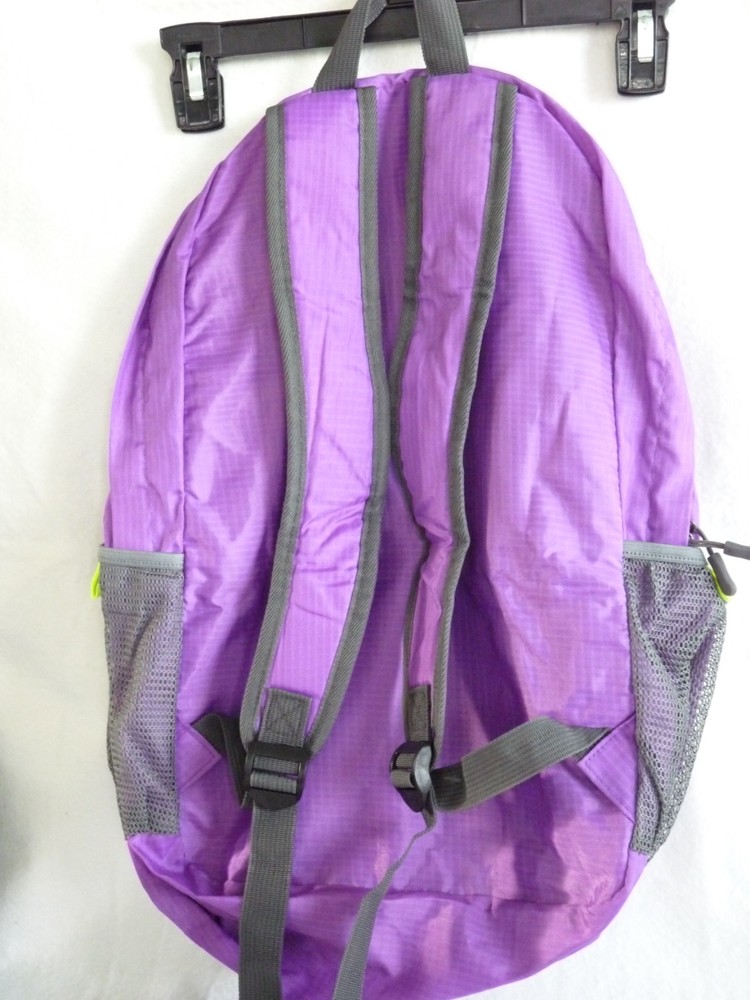 Folding Portable Backpack Lightweight Adjustable Strap Zipper Closure