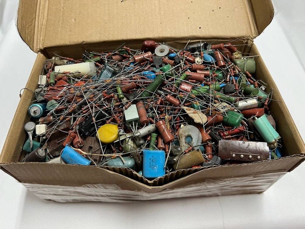 100 pcs Soviet Electronics Lot USSR Random  Kit NOS