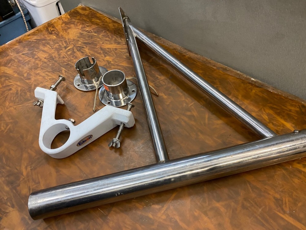 Edson Rotating Seat Bracket w/ Mounting Base C-498 , bracket width bolt/bolt 9