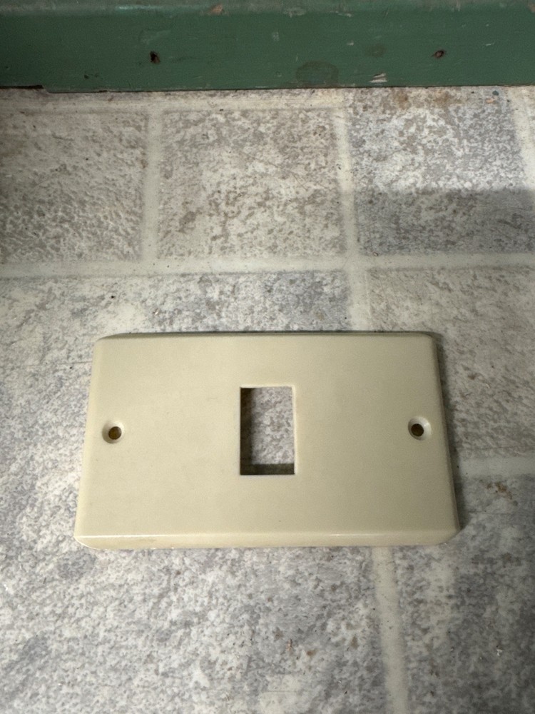GE Low Voltage Switch Wall Plate Cover - Single