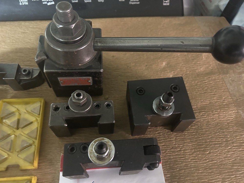 Aloris Tool Post With 4 Holders & 5 Packs Insert